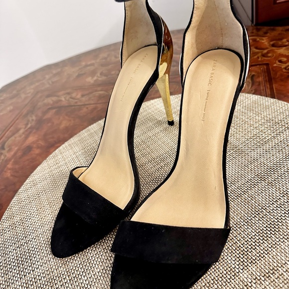 Shoes/Heels - Brand Zara Basic - gold and black - Picture 4 of 5